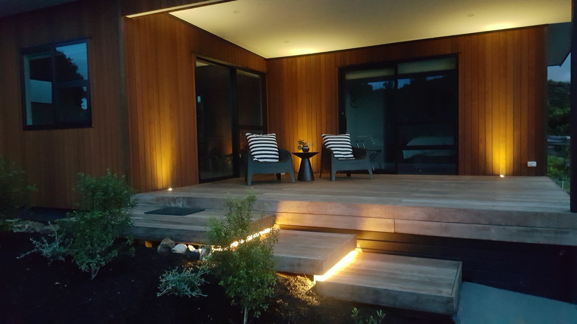 Guesthouse On Queens Oneroa ภายนอก รูปภาพ